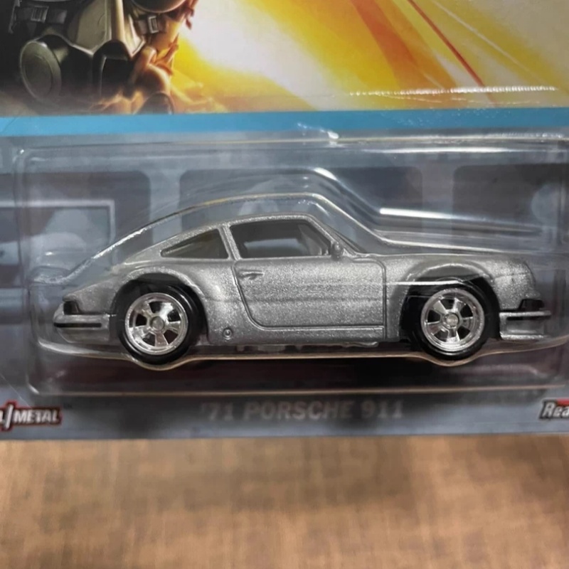 Hot Wheels Premium Pop Culture - Vintage Collectible Guns reseña y precio
